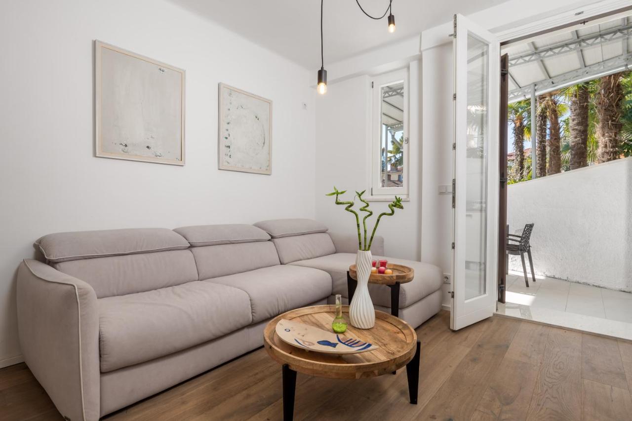 Apartman Rhea Опатия Екстериор снимка